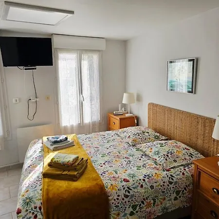 Hébergement de vacances Leomie - Maison En Pierre Au Pied Des Vignes - Monthurel